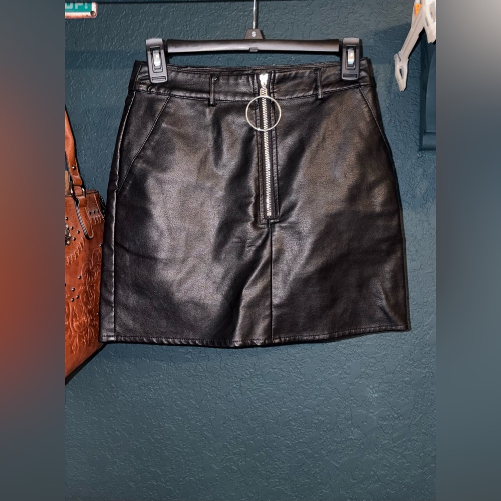 Black Faux Leather Mini Skirt with O-Ring Front Zip
